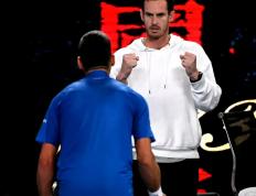 世俱杯改制-教练赞扬球员表现出色，称赞战术执行力